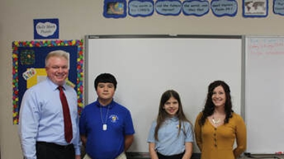 David  Lowe Presents the CHOICES Program at ? Local St. Robert School Photo